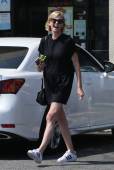 Charlize Theron out in LA 8/12/18 46qv6dmjzg