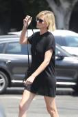 Charlize-Theron-out-in-LA-8%2F12%2F18-h6qv6dsz0f.jpg