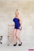 Lyla Ashby Stripping From Her Tight Blue Dress-o6vlknhglf.jpg
