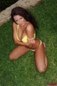 Sophie Jones Yellow Bra And Panties v6vnq4gi1i