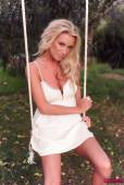 Janine-Leech-Janines-In-Her-White-Dress-On-The-Swing-46voqm6s0d.jpg