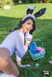 Gina-Valentina-Bailey-Brooke-Easter-Bunnies-228x-m6waqhaa0v.jpg