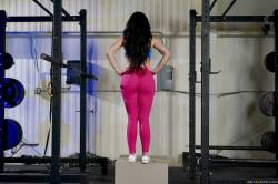 Brooke-Beretta-Workout-Her-Ass-2500px-147X-s6wfq0w2pa.jpg
