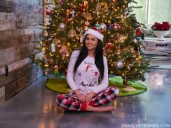 Ariana Marie Dick From Saint Nick 1620 px 217 pics-c6wt6o575e.jpg