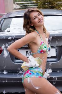 Laina â€“ Sexy Car Wash 04-18 a6xbv2jx4l