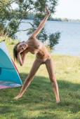 Camping-with-Oxana-Chic-66x2vwu0sw.jpg