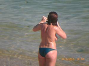 Big Tit Matures Topless On Beach-u6x522skuz.jpg
