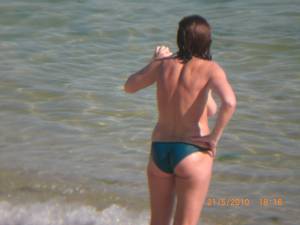 Big-Tit-Matures-Topless-On-Beach-z6x522qnj1.jpg