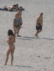 Topless girl goes full-nudist at textile beach  Almeria (Spain)o6x5561r5a.jpg
