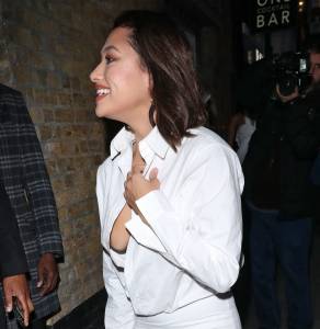 Vanessa White â€“ wardrobe malfunction at Covent Garden in London (Nipslip) (NSF r6x8kbmftp