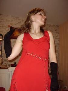 Younger-French-Wife-%40-Home-Pose-%26-Blowjob-%28x46%29-s6x8rufwfq.jpg