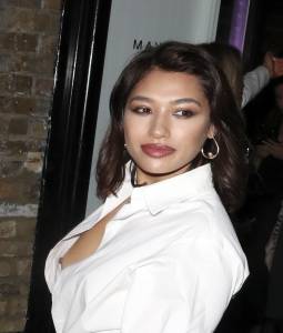 Vanessa White â€“ wardrobe malfunction at Covent Garden in London (Nipslip) (NSF y6x8kas17n