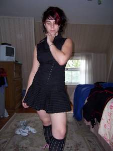 Punk Amateur Girl-f6x8e5ao0v.jpg