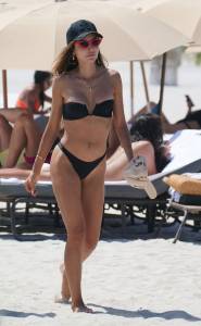 Patricia-Contreras-%C3%A2%E2%82%AC%E2%80%9C-Bikini-Malfunction-Candids-at-the-Beach-in-Miami-%28NSFW%29-s6xoqw7qvx.jpg