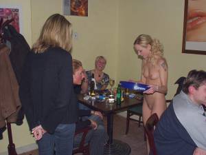 Sexy Waitress Enjoys Working Nude 1t6xtji6g4j.jpg