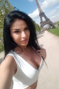 Inna Innaki â€“ Topless Photoshoot in Paris66xve9vjib.jpg