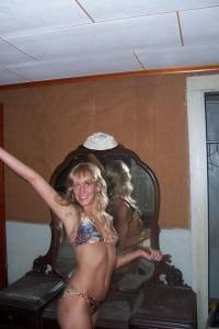 Blonde Girlfriend Posing Indoors And Outdoors (115pics)-u6xv342054.jpg