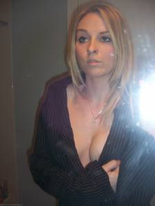 Selfshot-and-posing-for-amazing-young-Blonde-x169-z6xxb8mbio.jpg