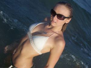 Selfshot-and-posing-for-amazing-young-Blonde-x169-16xxb92opi.jpg