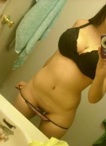 Selfshot-for-young-big-Boobs-x-151-57aare0q1n.jpg