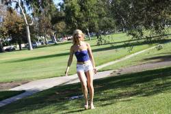 Charlee Monroe Guy Strolls Down The Park And Fines Beautiful Blond Slut - 224x 67adl6ojts