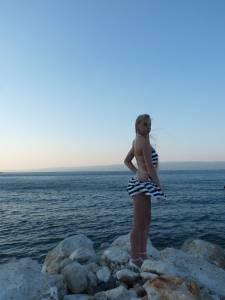 Sexy-Blonde-18-Year-Old-On-Vacation-e7adef55kh.jpg