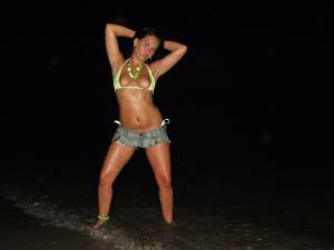 Wife-Horny-On-Vacation-Fully-Exposed-x114-w7ad5bu5fz.jpg