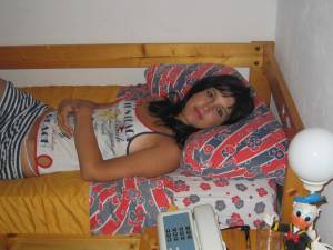 Amateur-18-Year-Old-Teen-In-Bed-i7ad2v25g2.jpg