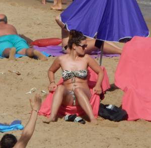 Playa-Espana-Tetas-Voyeur-Candid-%5Bx52%5D-d7a27qnnqz.jpg