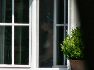Spying-girl-next-door-i7atudvjgw.jpg