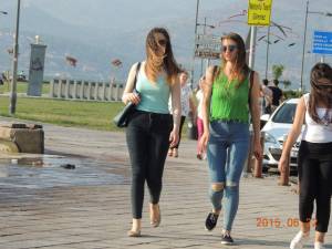 Spy-Candid-Voyeur-in-Turkey-z7au3bx7hz.jpg