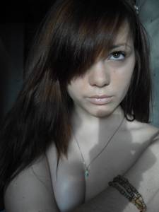 Brunette-Teen-Wants-To-Become-Pregnant-m7au601oo3.jpg