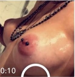 Bella Thorne â€“ Topless Private Leaks (NSFW)s7bdvjppii.jpg