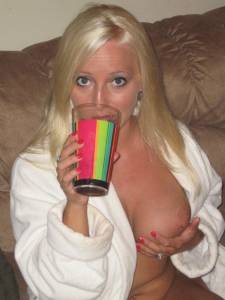 Horny Amateur Blonde x319-k7bep60ykw.jpg