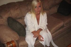 Horny Amateur Blonde x319-37bepl6xdg.jpg