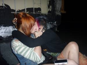 Drunken-Emo-Girls-x115-v7bgxhxvoe.jpg