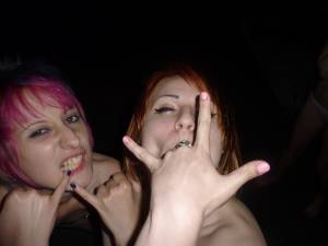 Drunken Emo Girls x115-v7bgx0qvg4.jpg