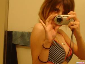 Teen-Self-Bathroom-Pics-x56-z7bh6lj2m4.jpg