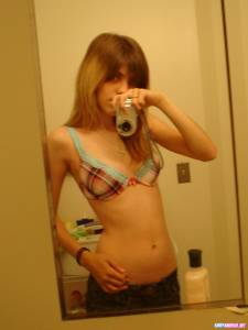 Teen-Self-Bathroom-Pics-x56-m7bh6m8s1b.jpg