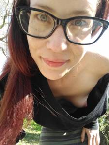 Redhead Amateur With Glasses [x201]h7b12pgchh.jpg