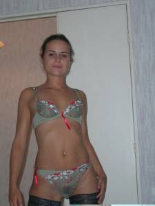 Brunete-wife-has-a-good-sexlife-x188-i7b1qbb5nu.jpg