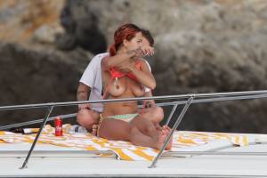 Rita-Ora-Topless-On-A-Yacht-In-Tuscany-v7b4h2gfx0.jpg