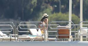 Sara Sampaio Topless Sunbathing On A Yacht In France17b47n84fa.jpg