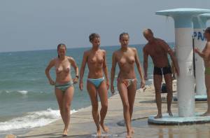 Croatian-Topless-Beach-%5Bx74%5D-17b57pqol5.jpg
