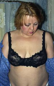 Russian-Grandmother-Posing-Naked-At-Home-x104-m7b5j5g5ul.jpg