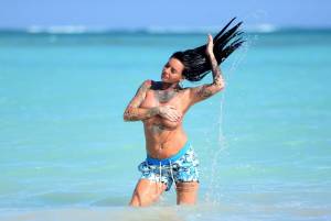 Jemma-Lucy-Topless-On-The-Beach-In-The-Caribbean-d7b74n43wg.jpg