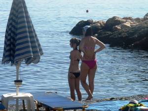 Beach-Voyeur-Spy-Crete-Greece-u7bnnelmt3.jpg