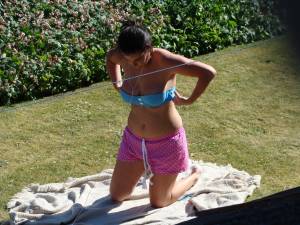 Neighbour-Spy-Topless-%2836-foto%29-h7bn3141gn.jpg