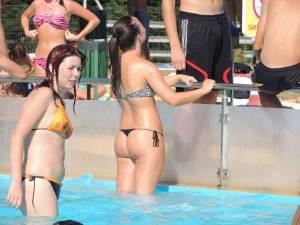 Amazing Teen Ass Swimming Pool Bikini Candids-i7bn3x41zm.jpg