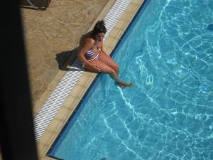 Bikini-Spy-From-My-Hotel-Window-x12-67bnlldkd2.jpg